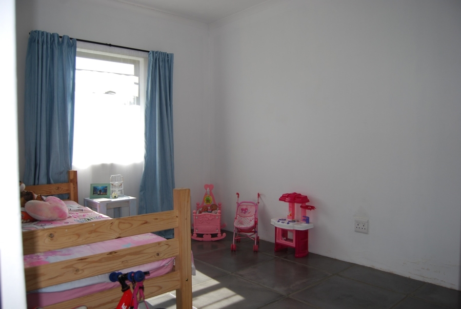 To Let 4 Bedroom Property for Rent in Country Club Western Cape